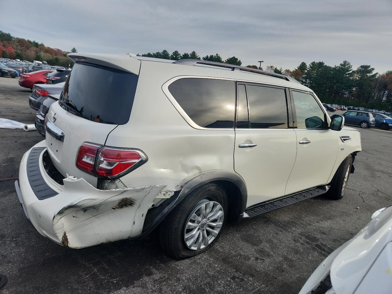 Nissan Armada Sv Image 7