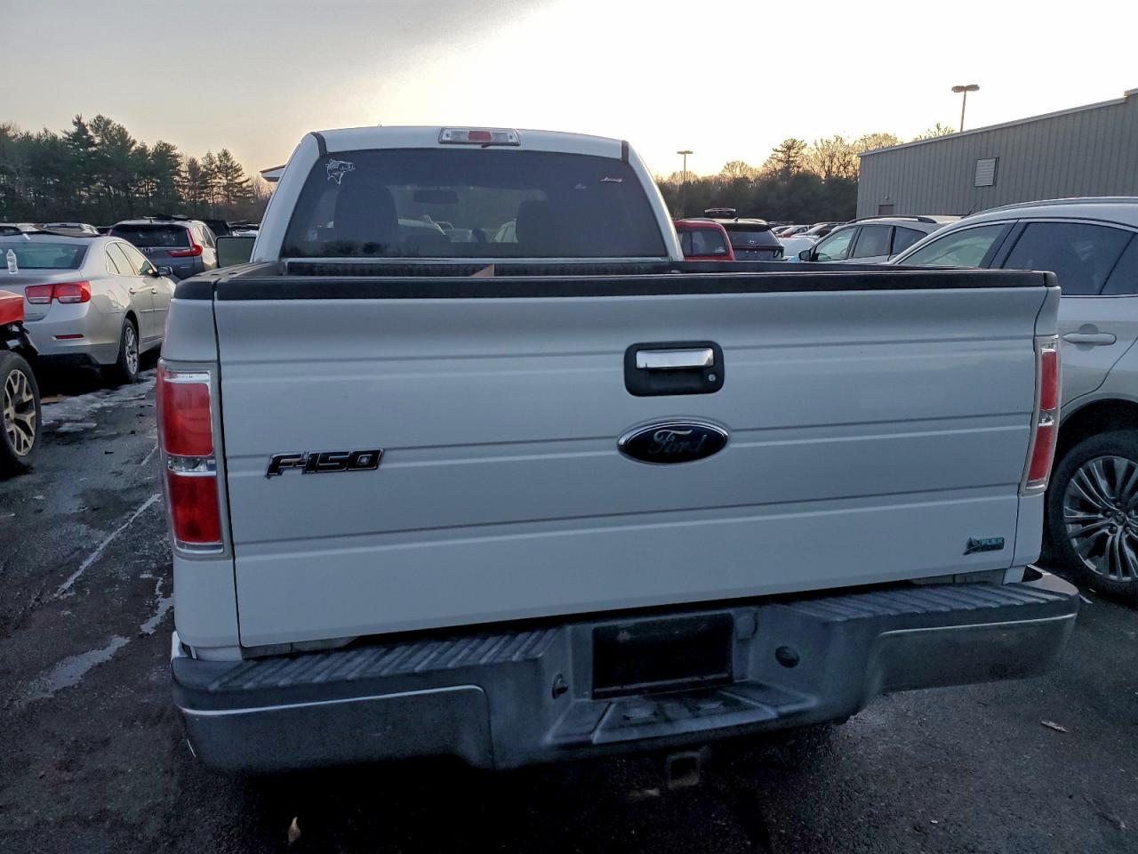 Ford F-150 Super Cab Image 11