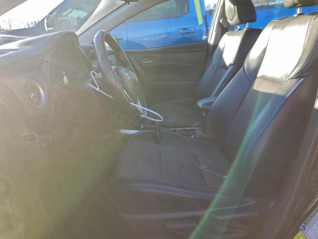 Toyota Corolla L Image 12