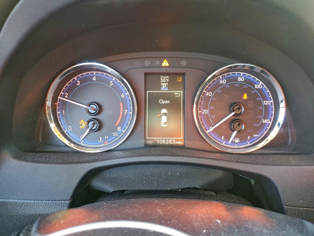 Toyota Corolla L Image 10