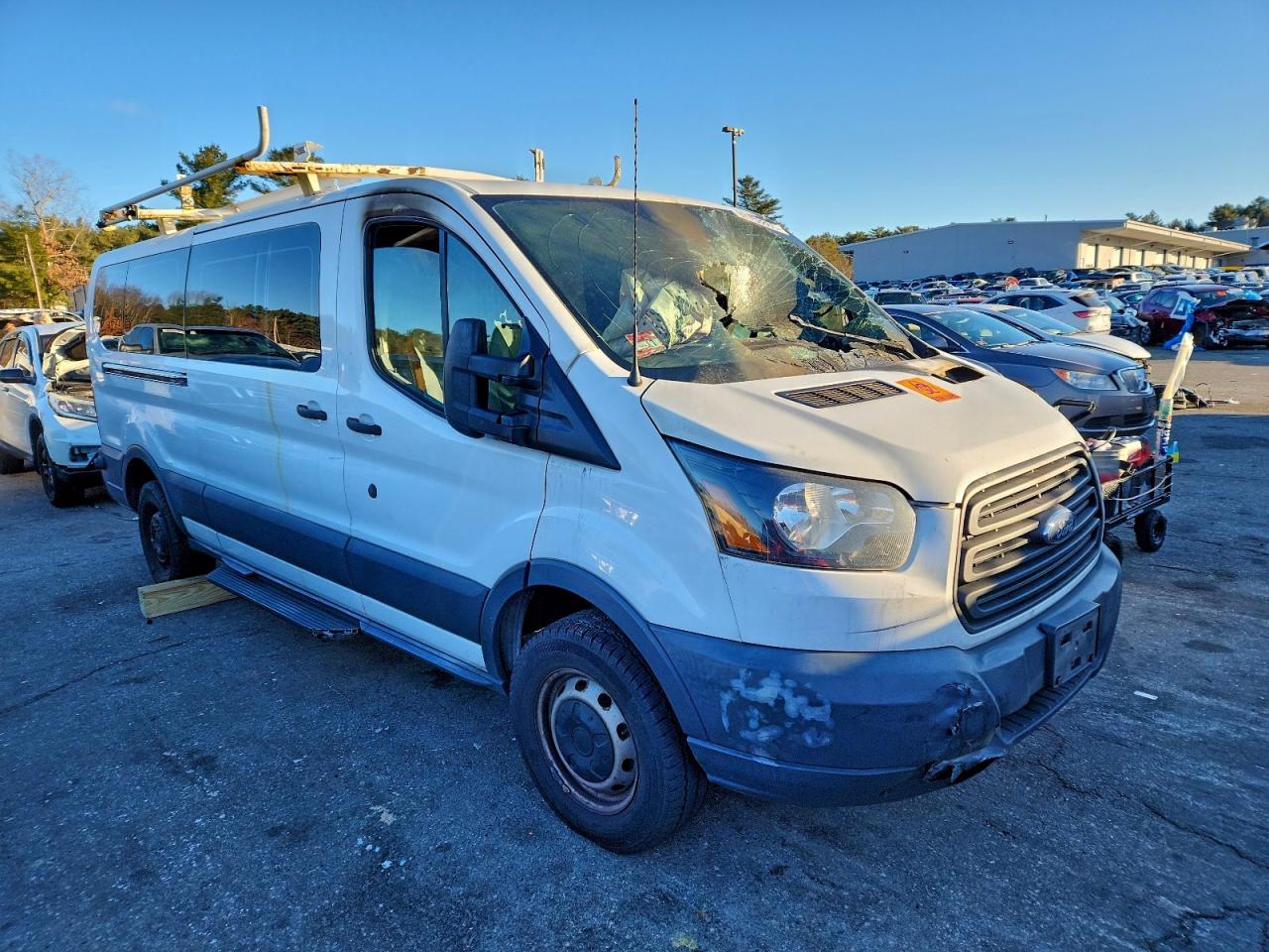 Ford Transit T-150 Image 3