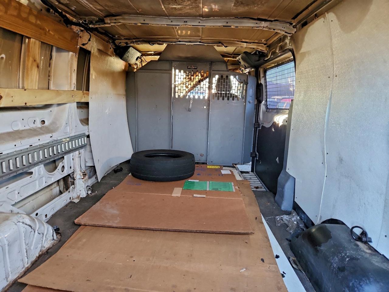 Ford Transit T-150 Image 10