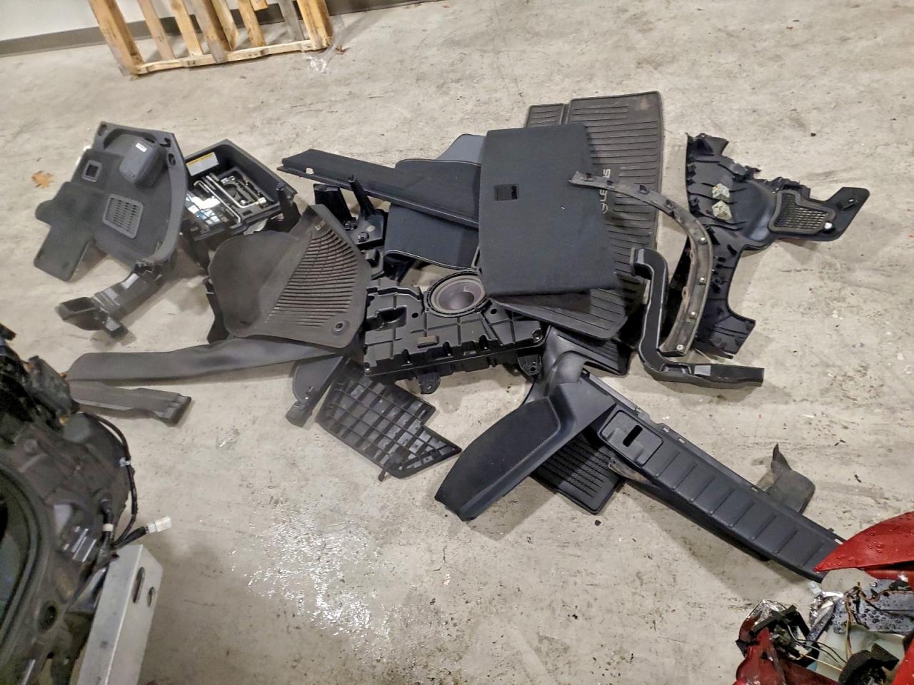 Lexus RX 350 L Image 14