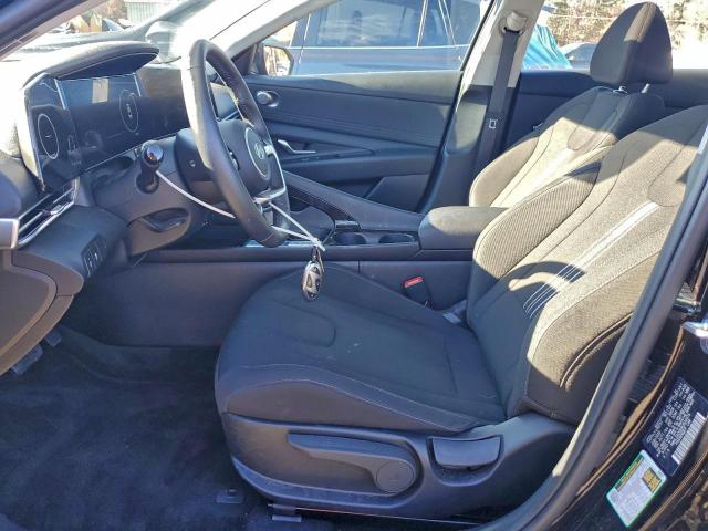 Hyundai ELANTRA Sel Image 3