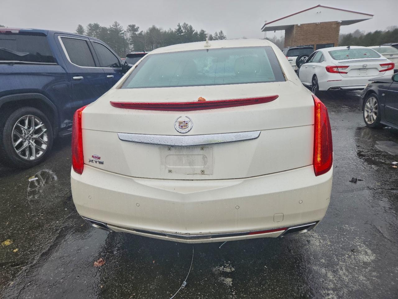 Cadillac XTS Luxury Collection Image 9