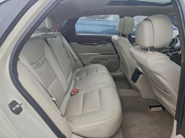 Cadillac XTS Luxury Collection Image 11