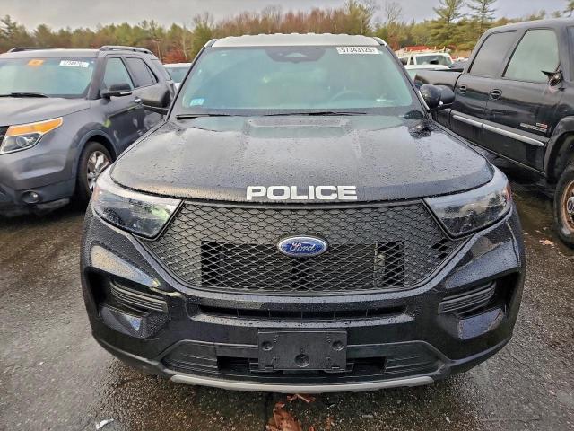 Ford Explorer Police Interceptor Image 11