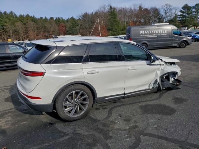 Lincoln Corsair Image 11