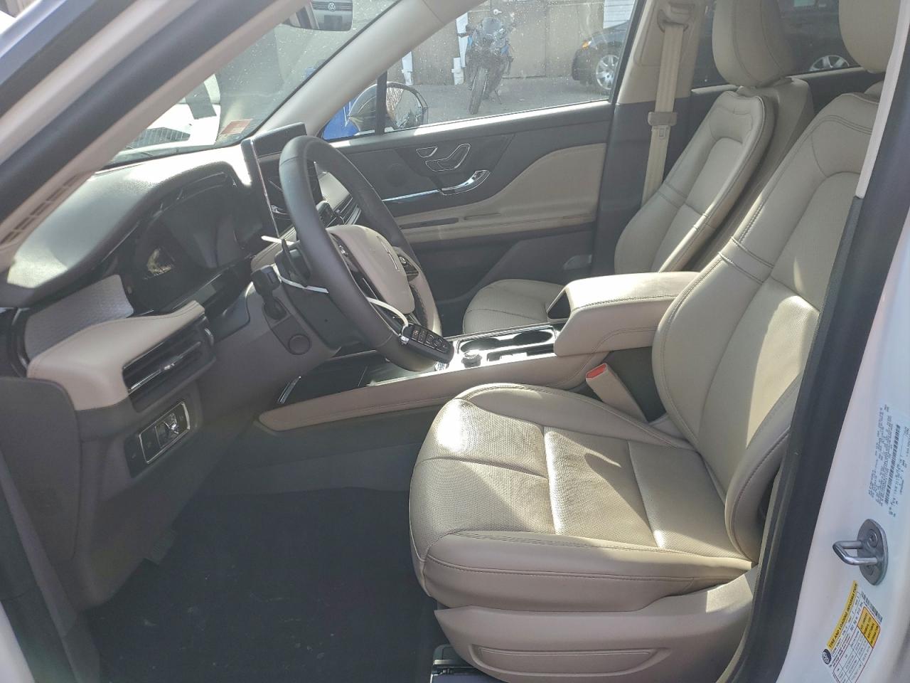 Lincoln Corsair Image 3