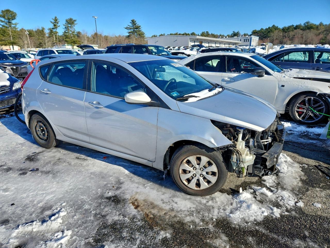 Hyundai ACCENT Se Image 12