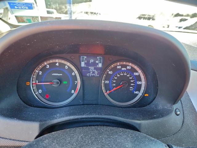 Hyundai ACCENT Se Image 9