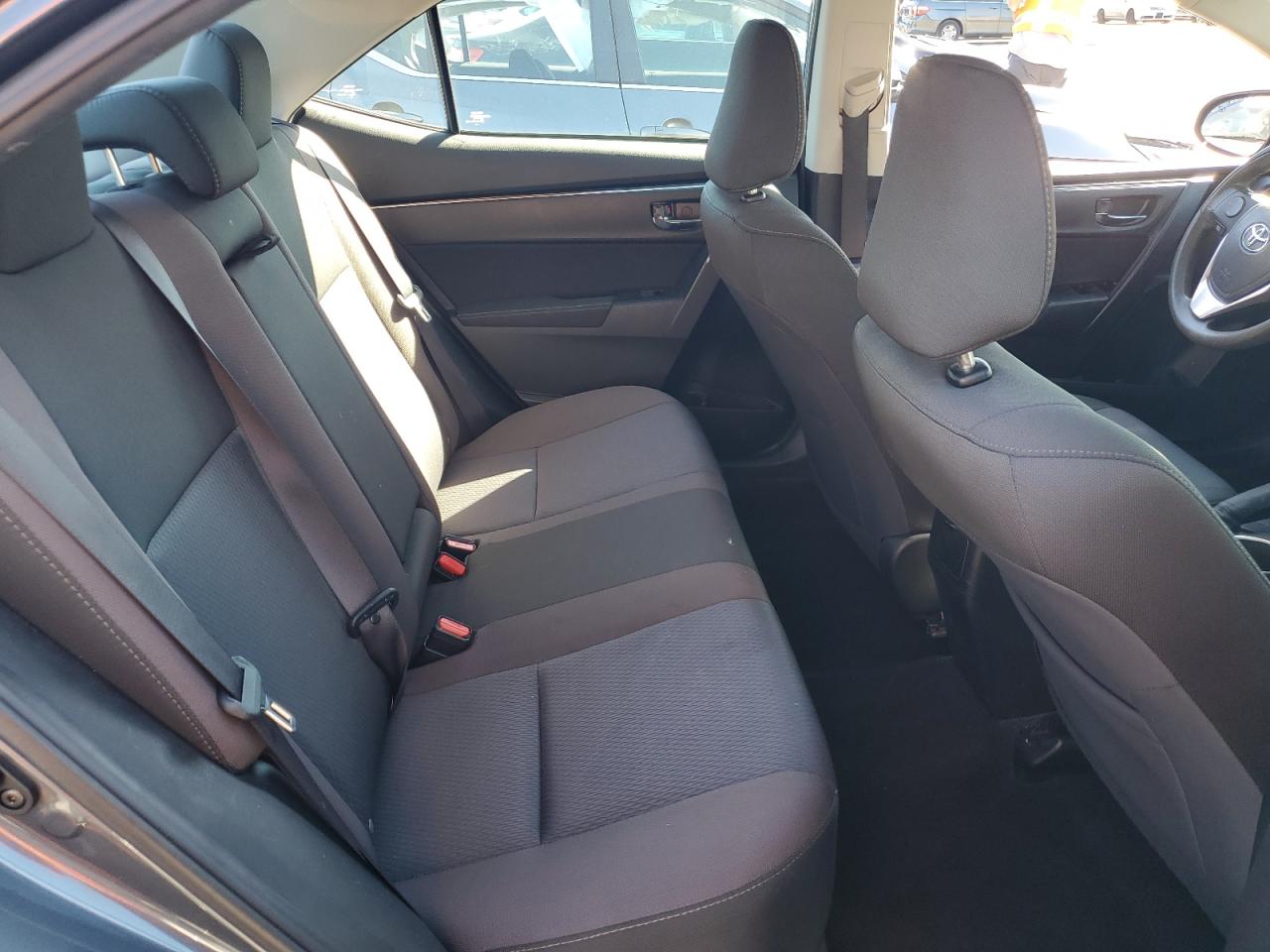 Toyota Corolla L Image 7