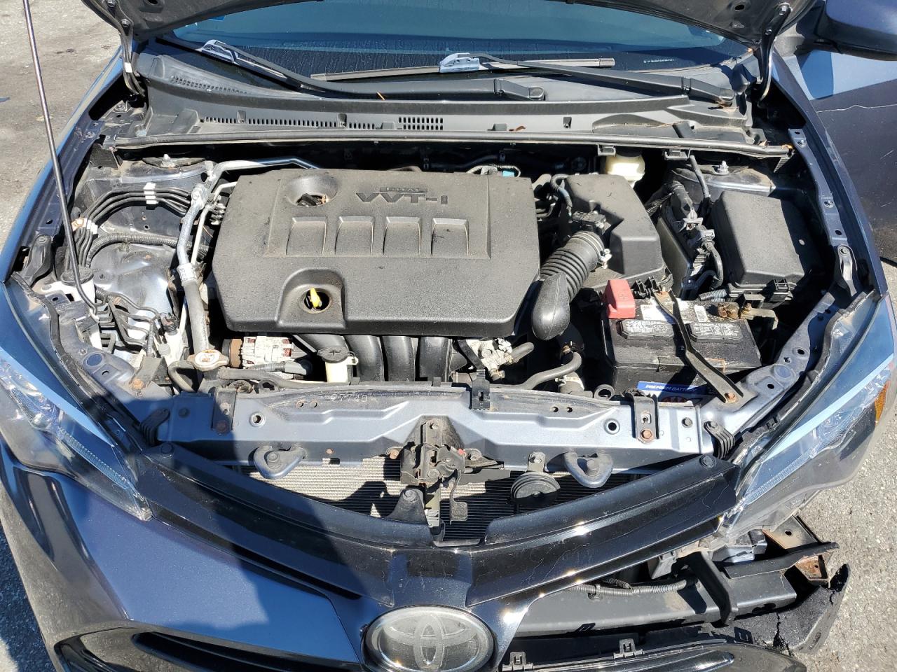 Toyota Corolla L Image 2