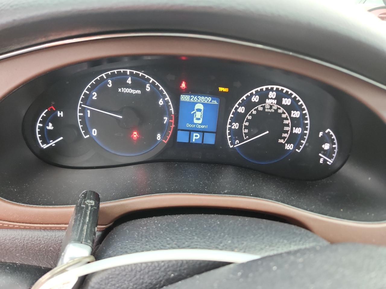 Hyundai Genesis 4.6l Image 8