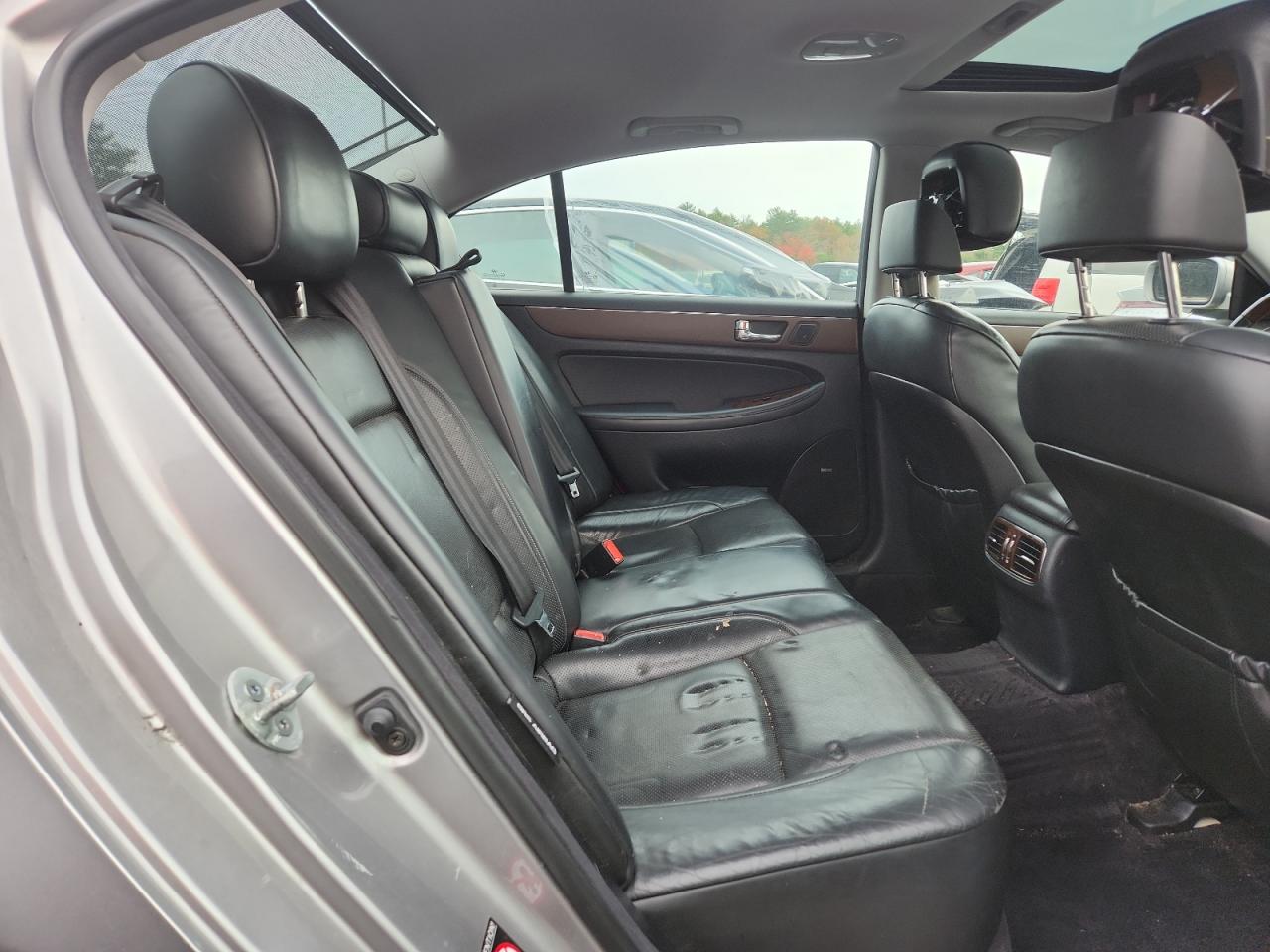 Hyundai Genesis 4.6l Image 10