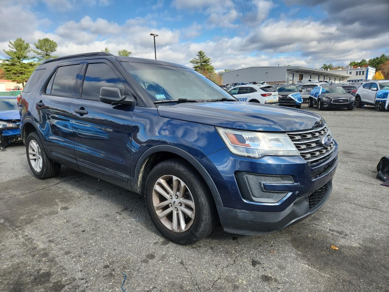 Ford Explorer Image 12