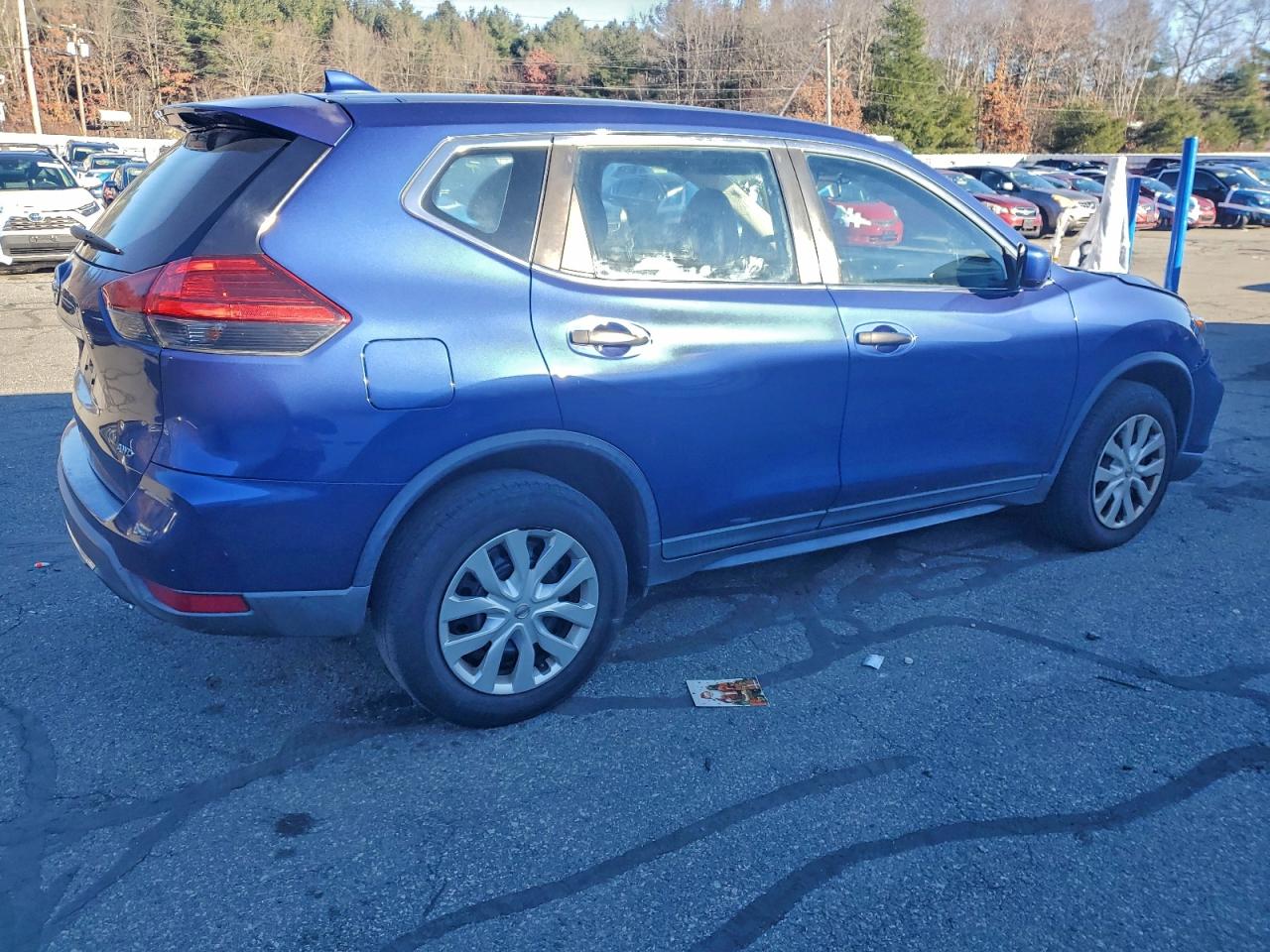 Nissan Rogue S Image 5