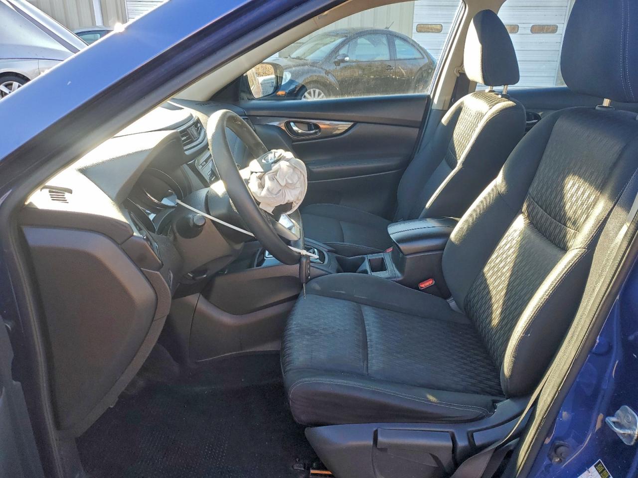 Nissan Rogue S Image 7