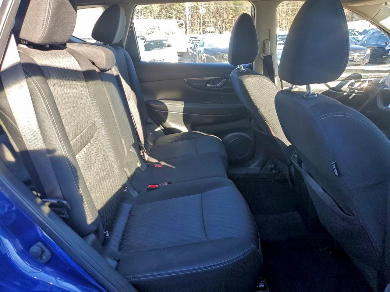 Nissan Rogue S Image 11