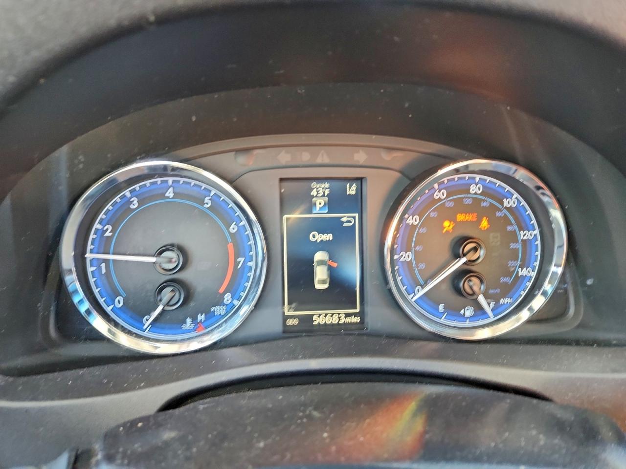 Toyota Corolla L Image 8