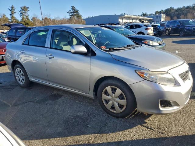 Toyota Corolla Base Image 12