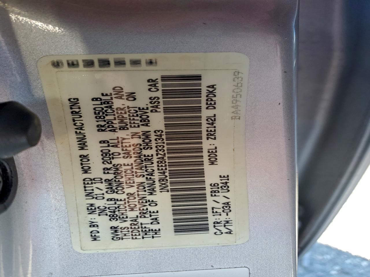 Toyota Corolla Base Image 8