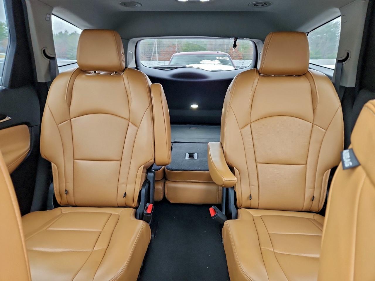 Buick Enclave Premium Image 8