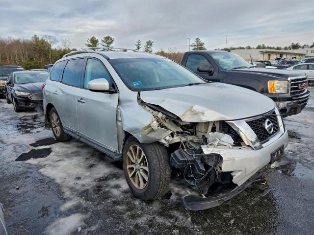 Nissan Pathfinder S Image 5