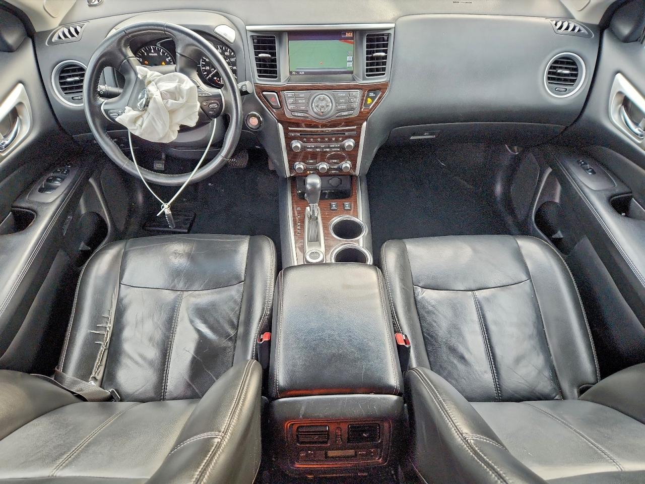 Nissan Pathfinder S Image 7