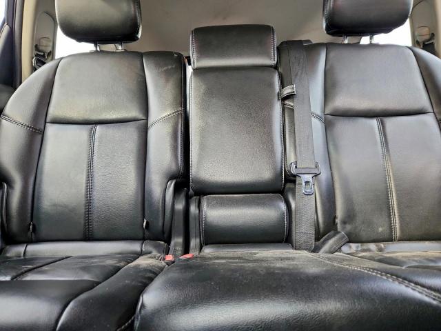 Nissan Pathfinder S Image 12