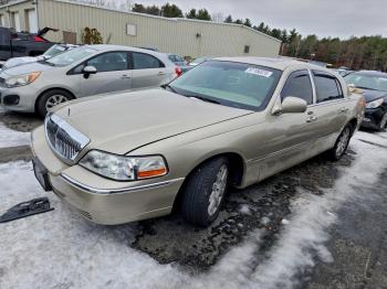  Salvage Lincoln Towncar