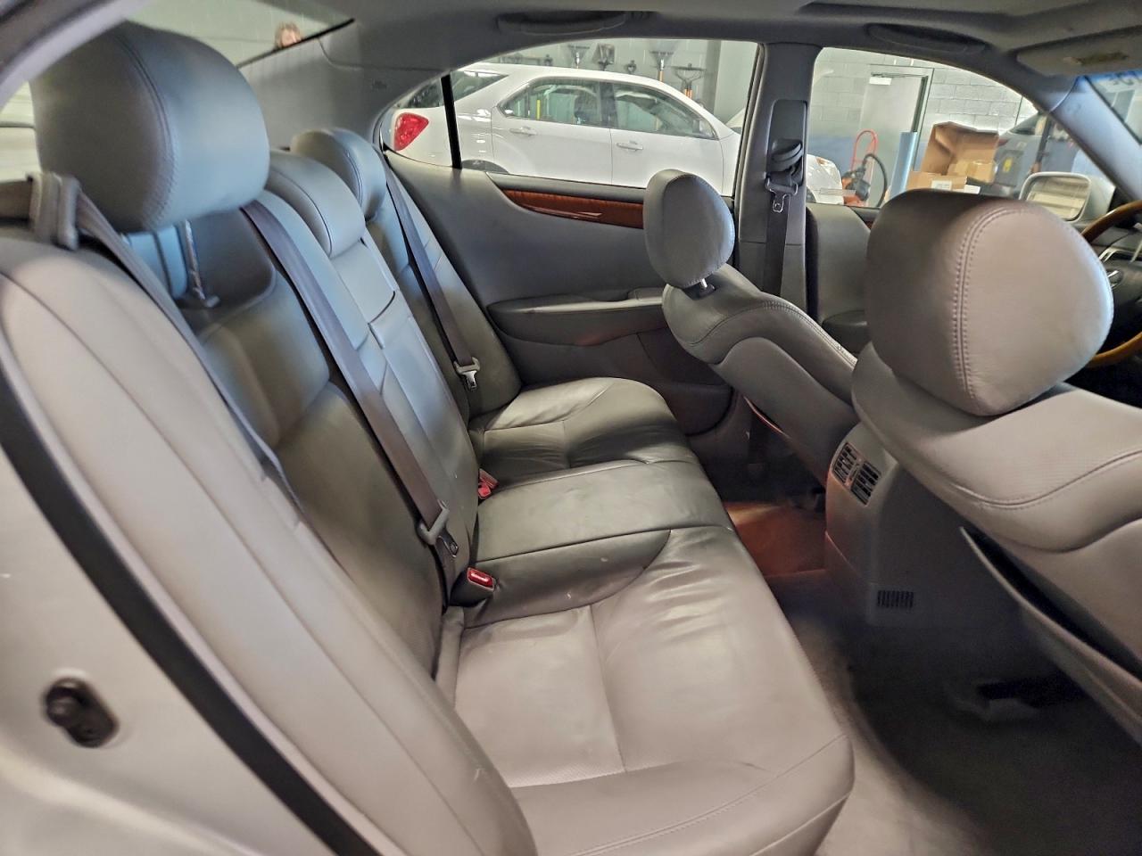 Lexus Es 330 Image 11