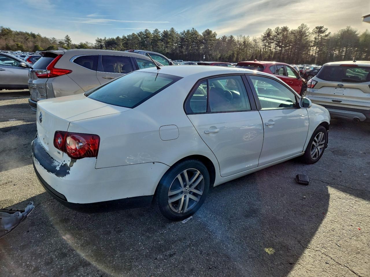 Volkswagen Jetta S Image 3