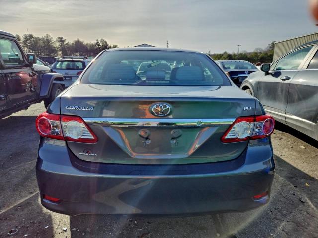 Toyota Corolla Base Image 3