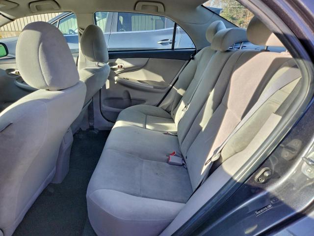 Toyota Corolla Base Image 6