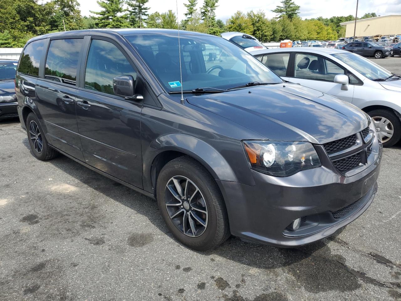 Dodge Caravan R/t Image 6