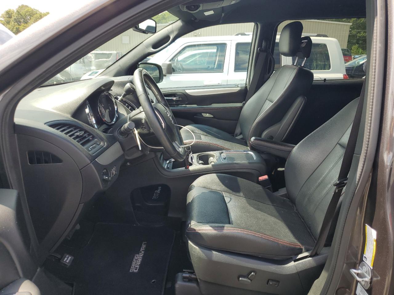 Dodge Caravan R/t Image 13