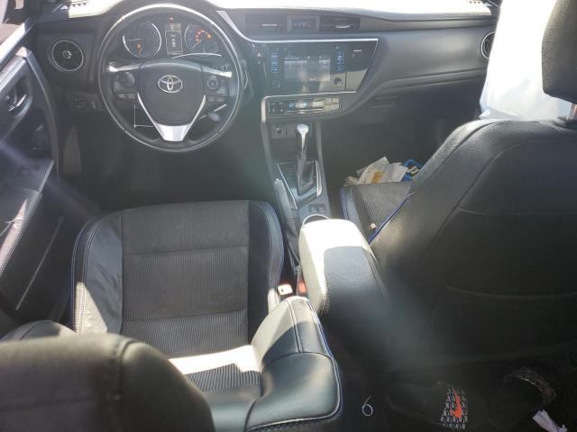 Toyota Corolla L Image 6