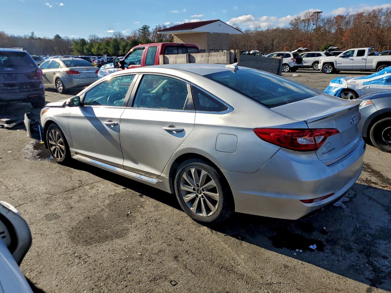 Hyundai SONATA Sport Image 2