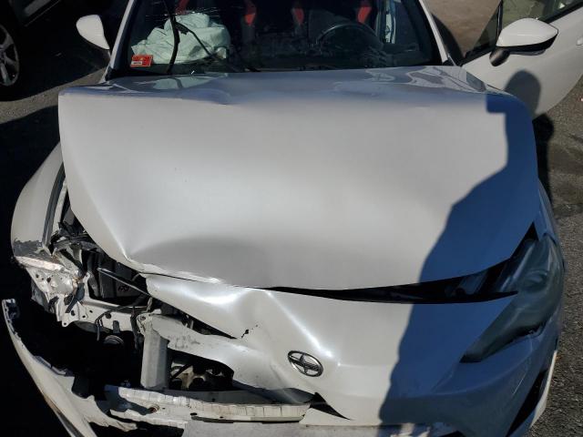 Toyota Scion Image 8