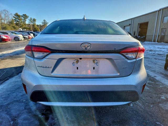 Toyota Corolla Le Image 5