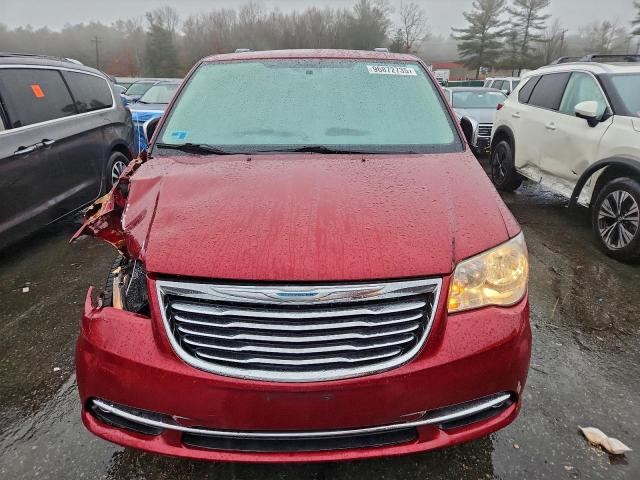 Chrysler Minivan Touring L Image 6