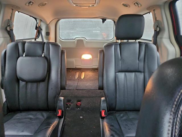 Chrysler Minivan Touring L Image 7