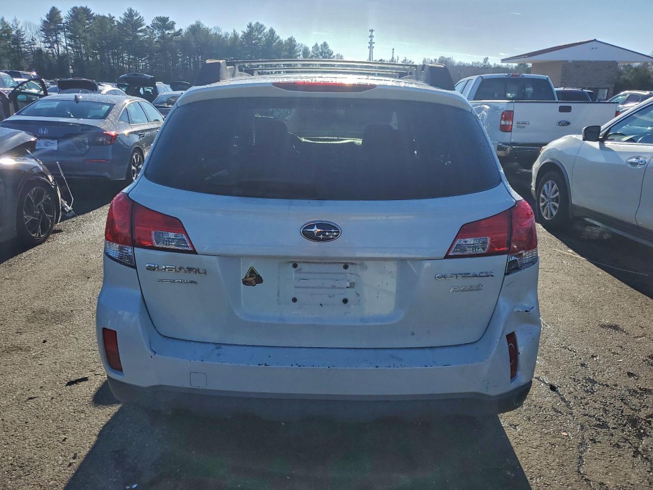 Subaru Outback 2.5i Premium Image 6