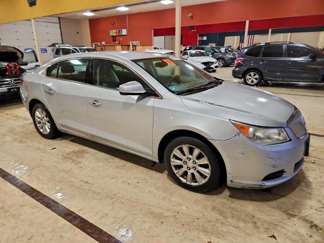 Buick LaCrosse Image 4