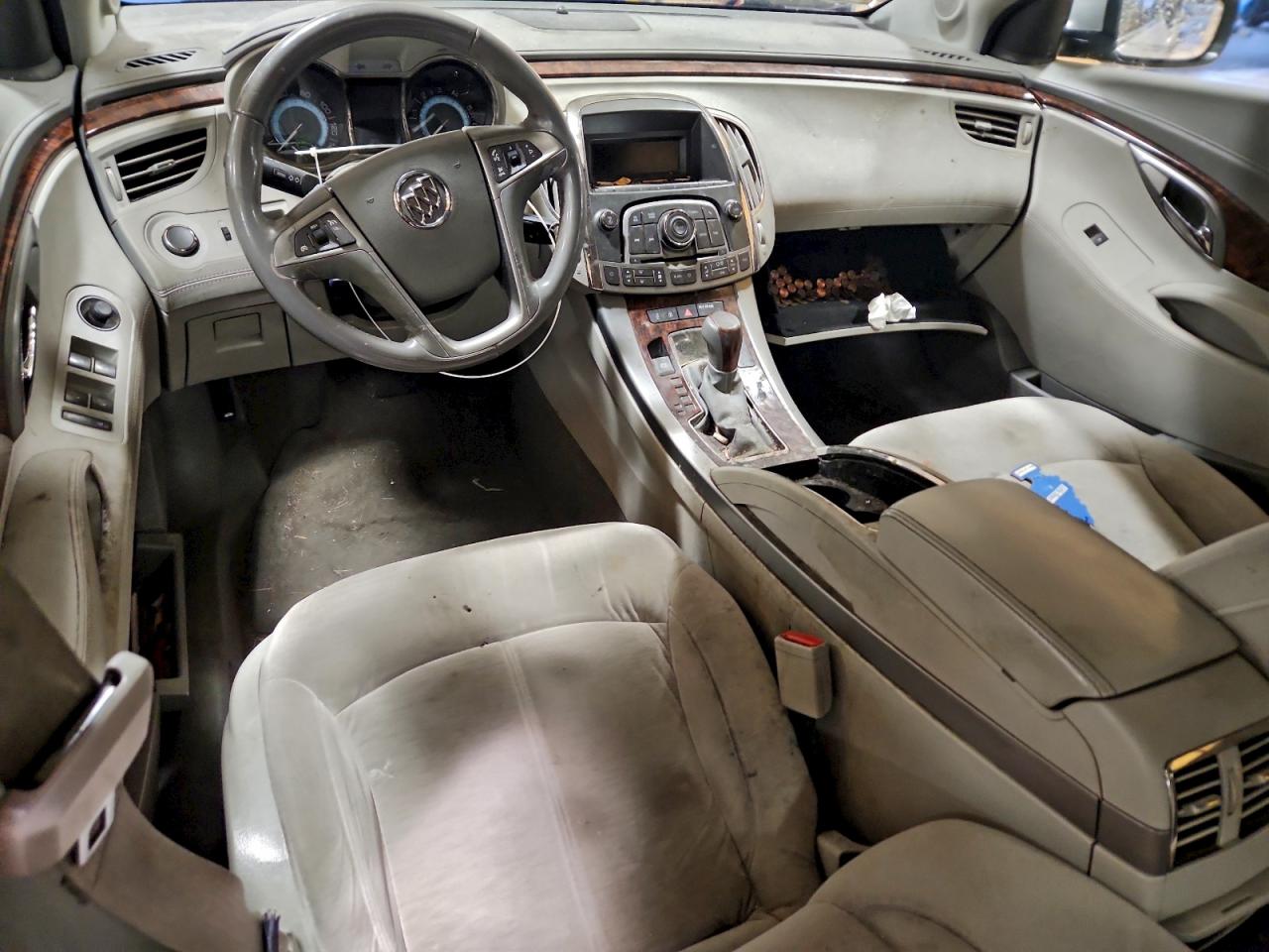 Buick LaCrosse Image 5