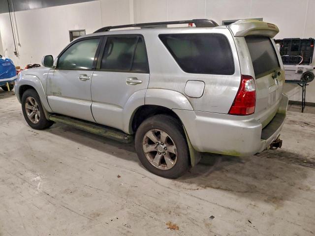 Toyota 4Runner Limited Image 3