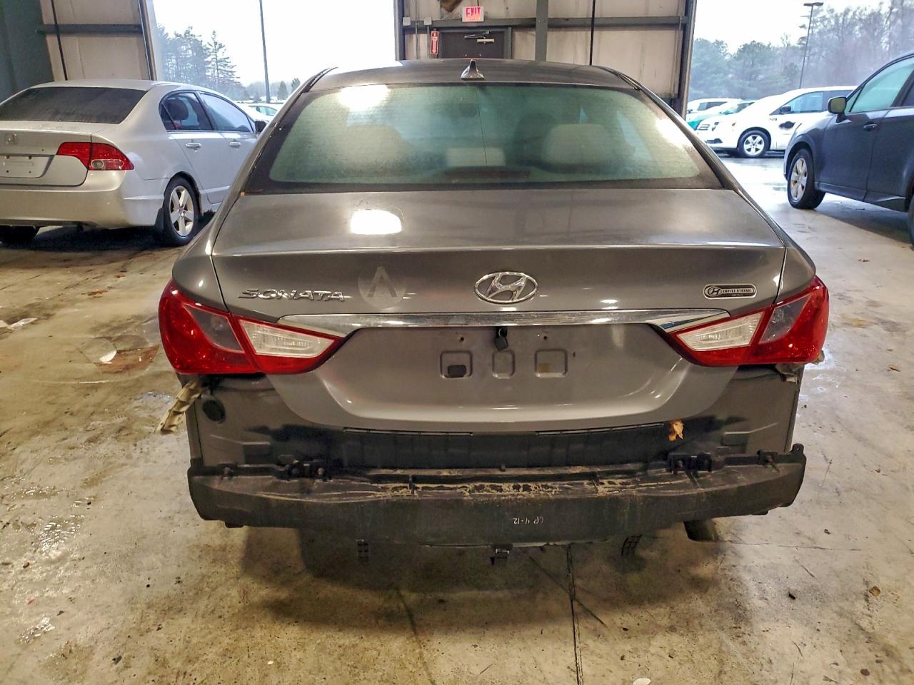 Hyundai SONATA Gls Image 4