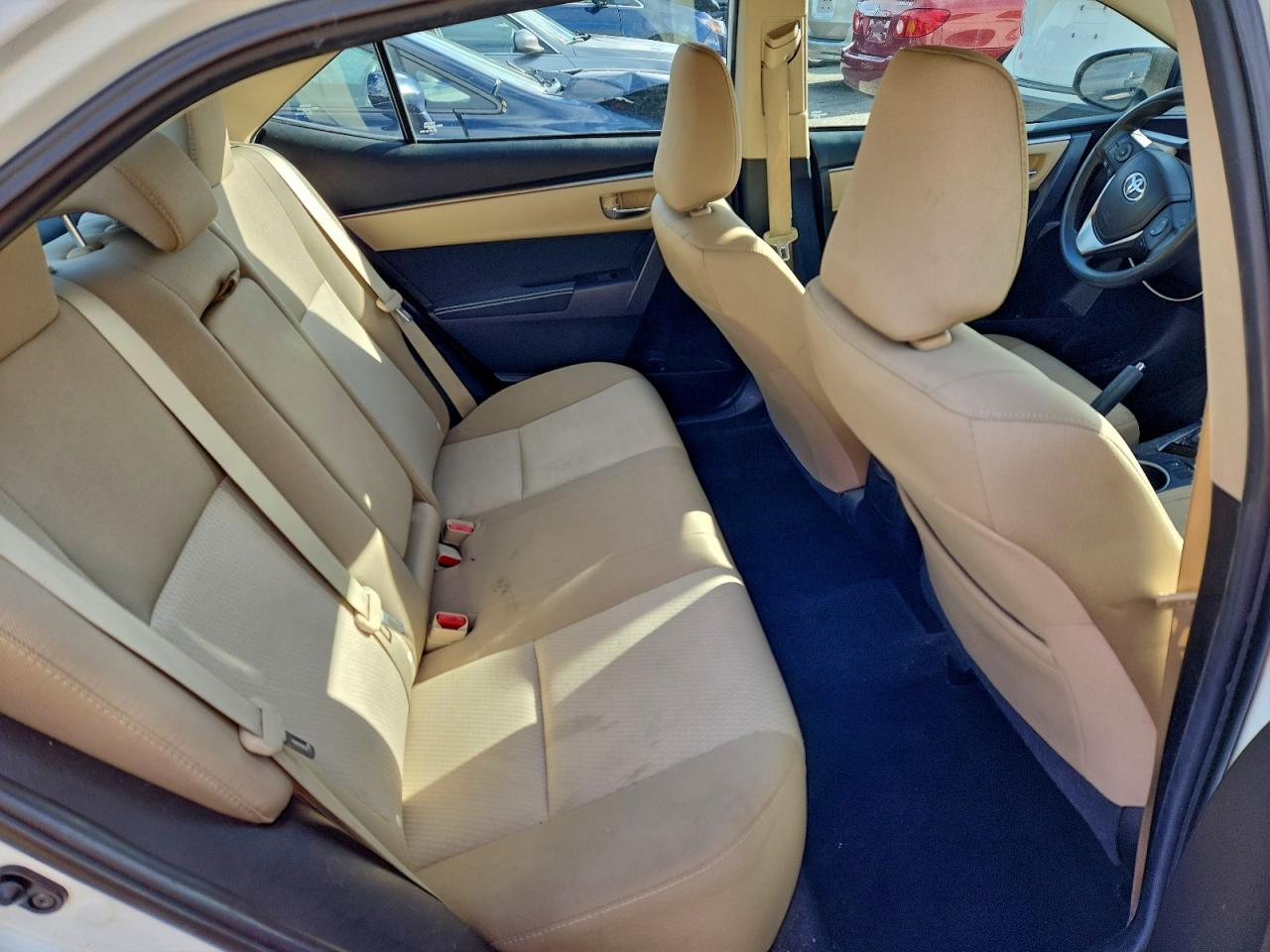 Toyota Corolla L Image 11