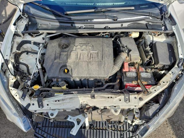 Toyota Corolla L Image 9